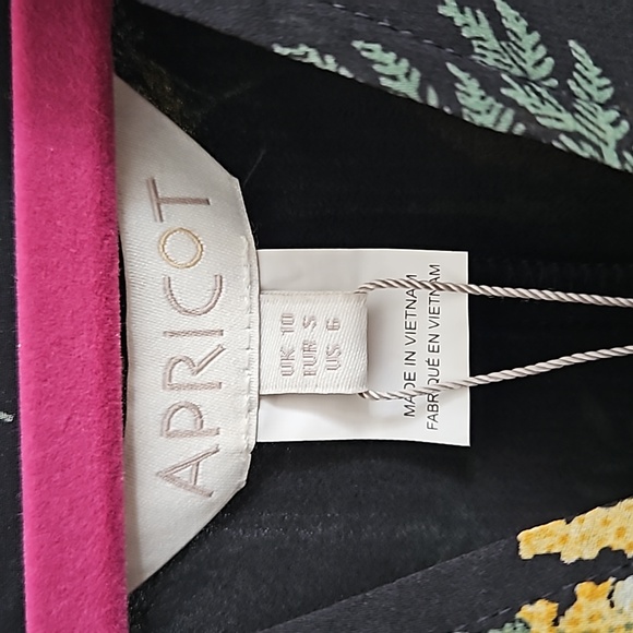 NWT APRICOT blouse - Picture 2 of 3